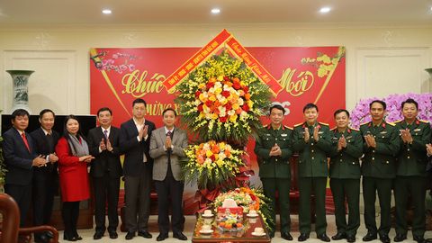 Thường trực Tỉnh ủy thăm, chúc Tết Bộ Chỉ huy quân sự tỉnh và Công an tỉnh 